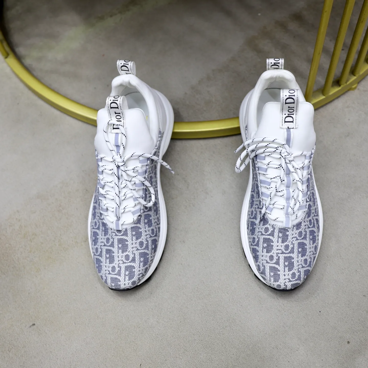 Ex-factory price: 440💰🙅‍♂️🙅‍♂️🙅‍♂️ Brand: Dior DIOR Standard code: 38-44 (45 customized) Grade: Same as the official website Material: Original material splicing Comfortable and breathable lining Lightweight and wear-resistant sports outsole Style category: Men's fashionable casual shoes Running sneakers Distinguished luxury brand elements Top luxury Color: actual picture color